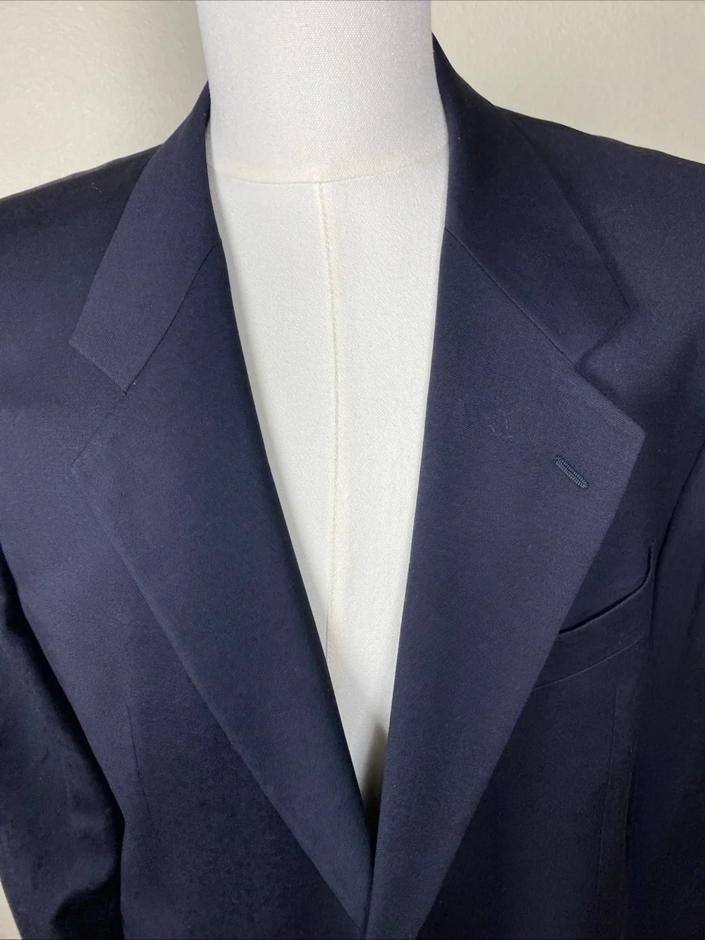 Valentino‎ Men’s 44R Navy Single-Breasted Blazer with Gold Logo Buttons Classic